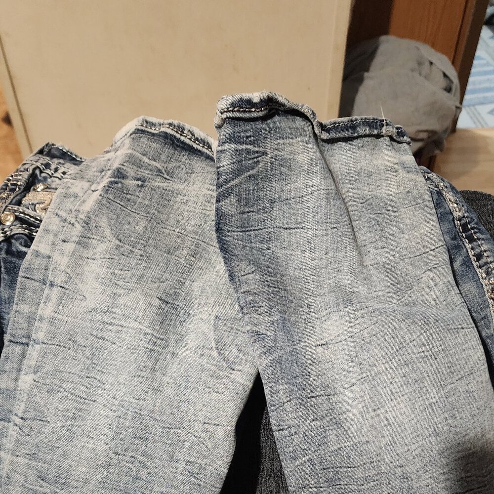 ROCK REVIVAL JEANS SIZE 26